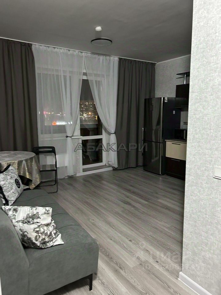 Авиаторов 54 красноярск. 1 комнатные квартиры в советском районе. Сдается квартира студия. Двухкомнатная квартира студия в советских квартирах. Квартира в казани космонавтов 7.