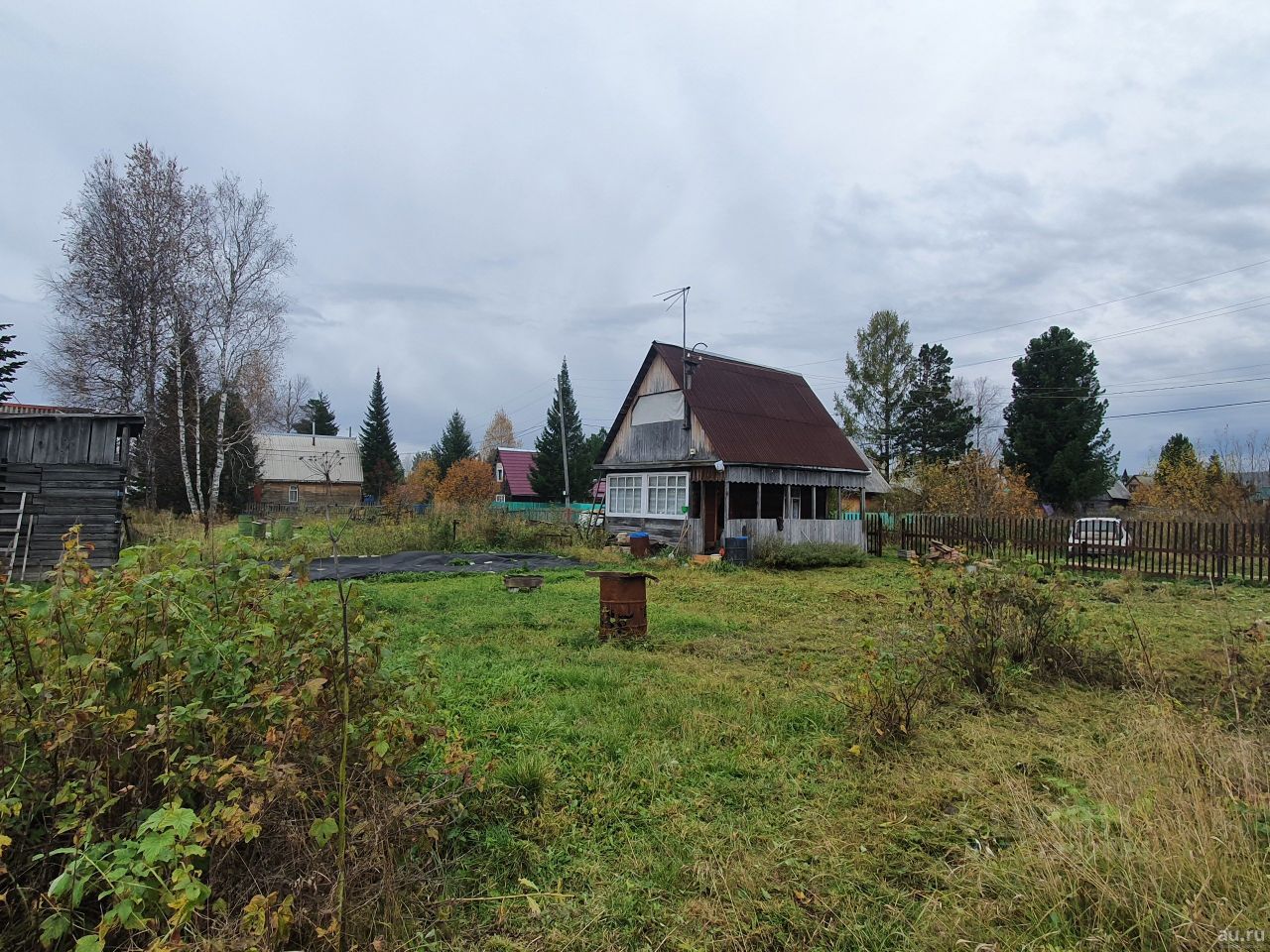 Снт жемчуг оренбург фото. Снт жемчуг. Снт жемчуг. Снт жемчуг. Участок с бревенчатым домом.