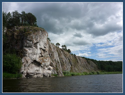 Село мироново свердловской. Мантуров камень река реж. Артемовский скала Мантуров камень. Мантуров камень Свердловская область. Мантуров камень Артемовский.