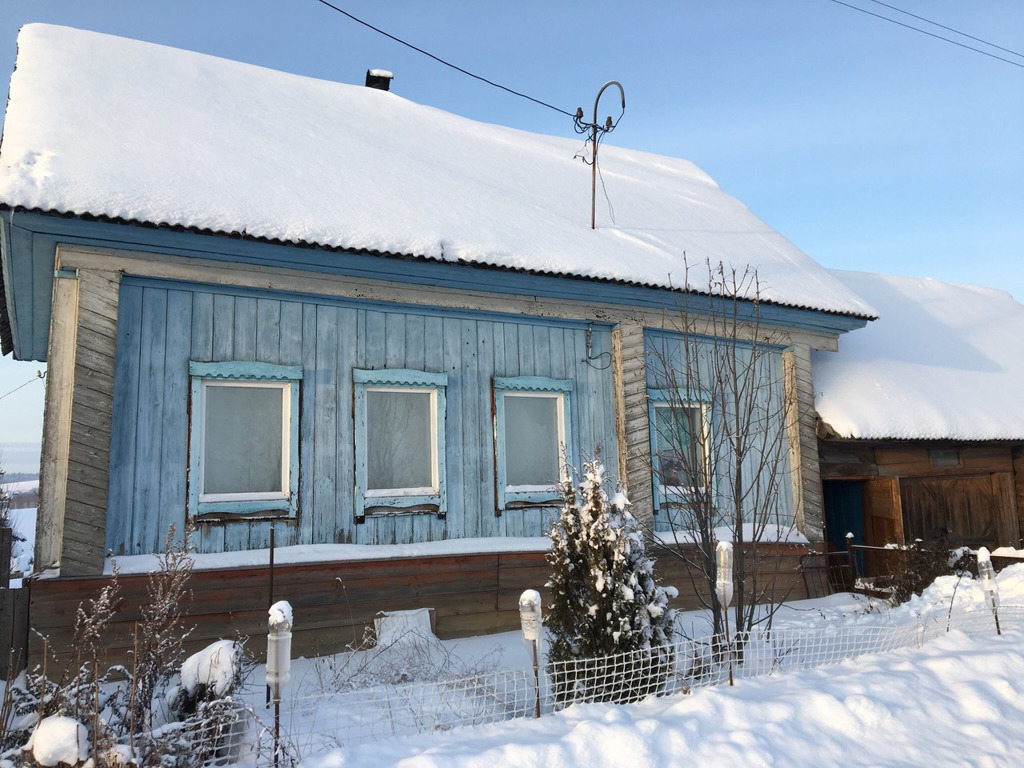 Дом в Верхнечусовские городки Пермский край. Дом в Чусовом. Деревня фабрика Пермский край.