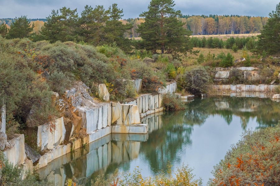 Село колюткино свердловская область. Мраморный карьер Колюткино. Мраморный карьер Колюткино Свердловская. Карьер в Колюткино Свердловской области. Поселок Колюткино Свердловская область сад Домостроителей 1.