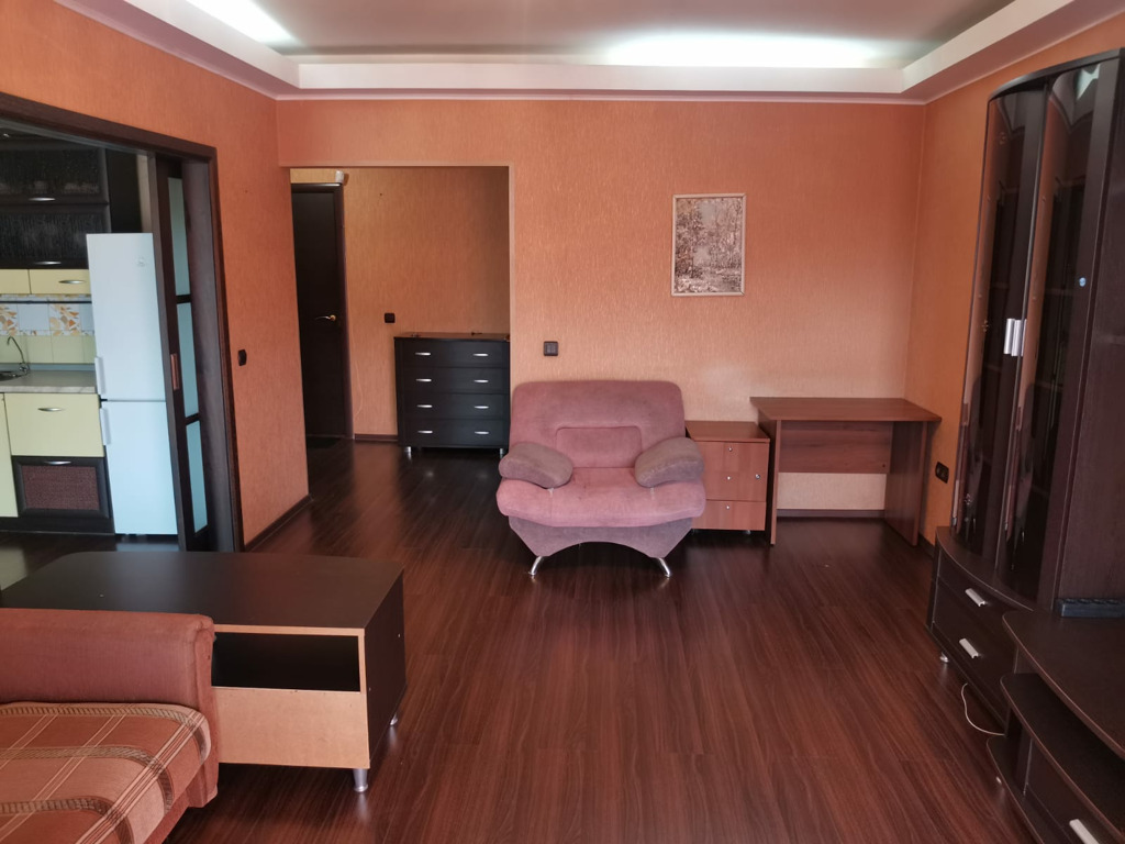 Снять студию в первомайске. Большие студии в новосибирске. Одоевского 1/9 новосибирск планировка. Квартира студия. Снять студию в первомайске.