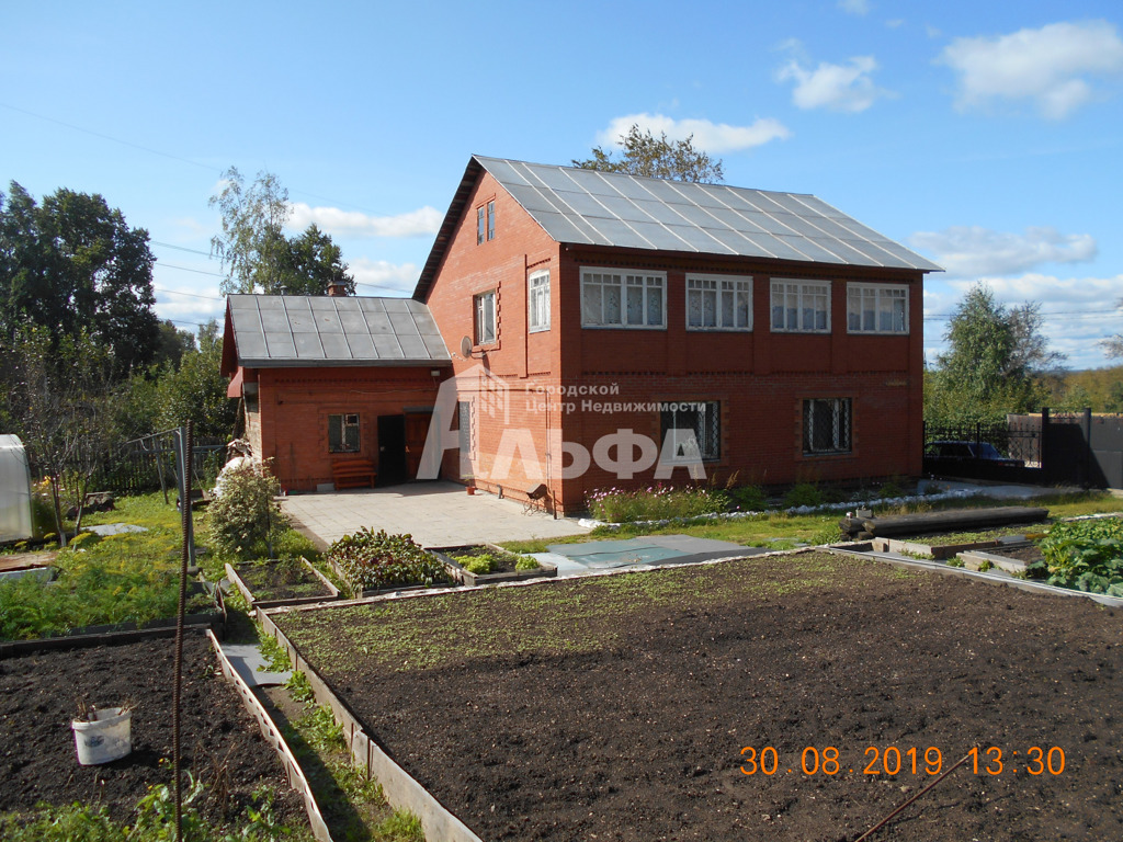 В домике чусовой. Дом в чусовом. Дом в чусовом авито. Дом в чусовом. Чусовой заозёрная 19.